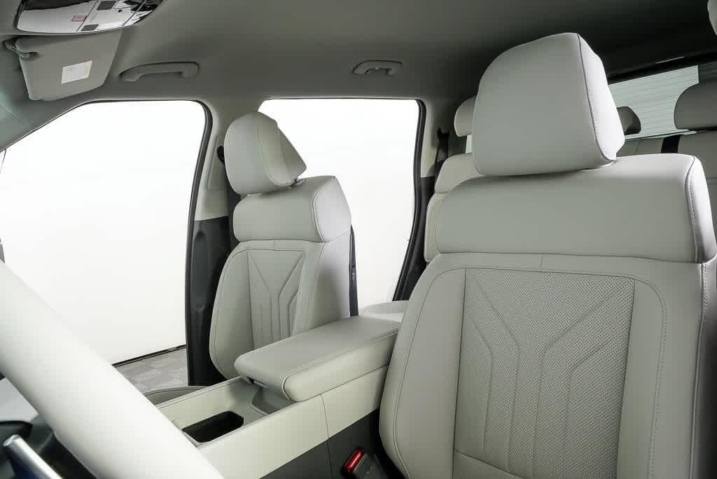 New 2026 Rockwood Green Hyundai SEL FWD image 16