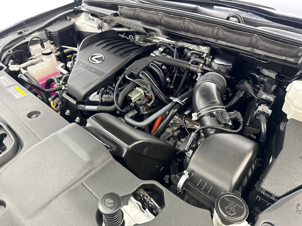 Used 2023 White Lexus 500h F SPORT Performance image 77