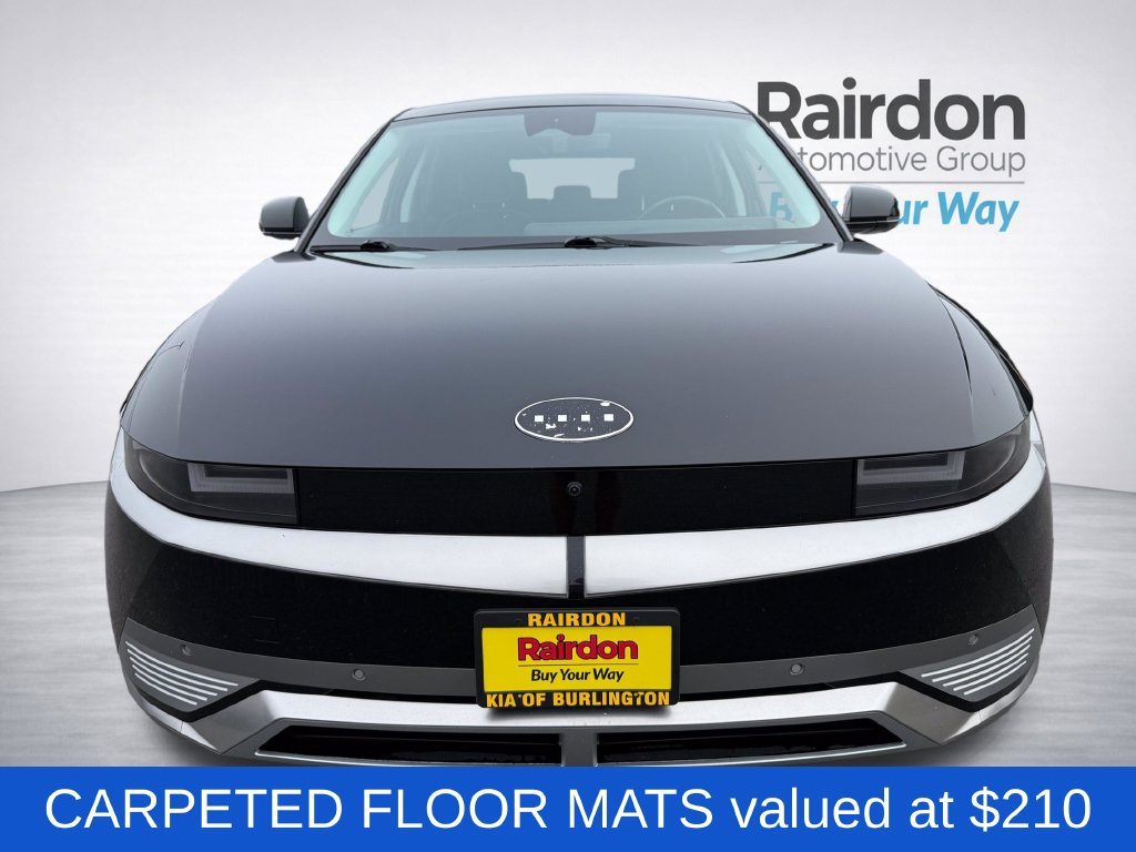Used 2023 Black Hyundai Limited image 2