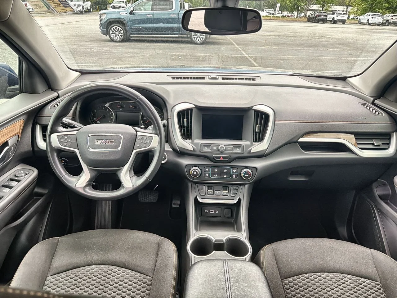 Used 2019 BLUE EMERALD METALLIC GMC SLE image 17