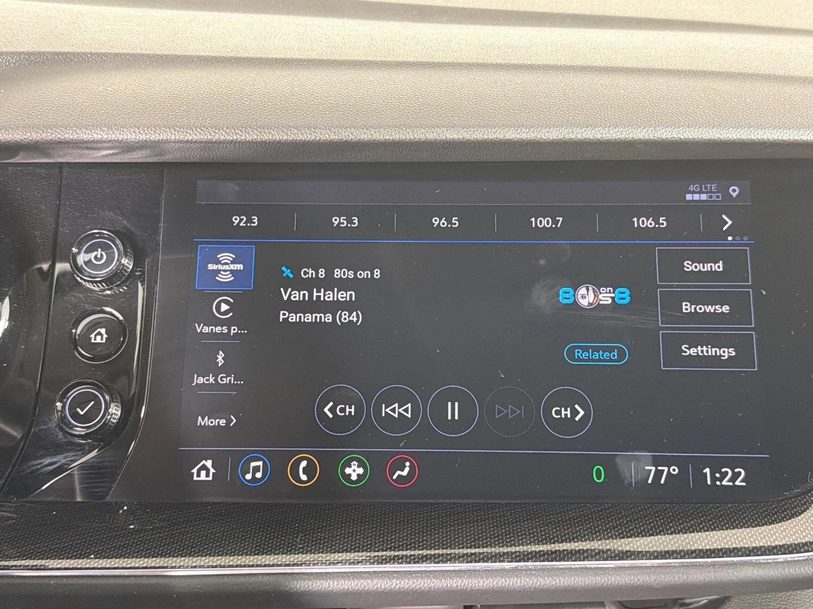 Used 2021 Summit White Buick Preferred image 29