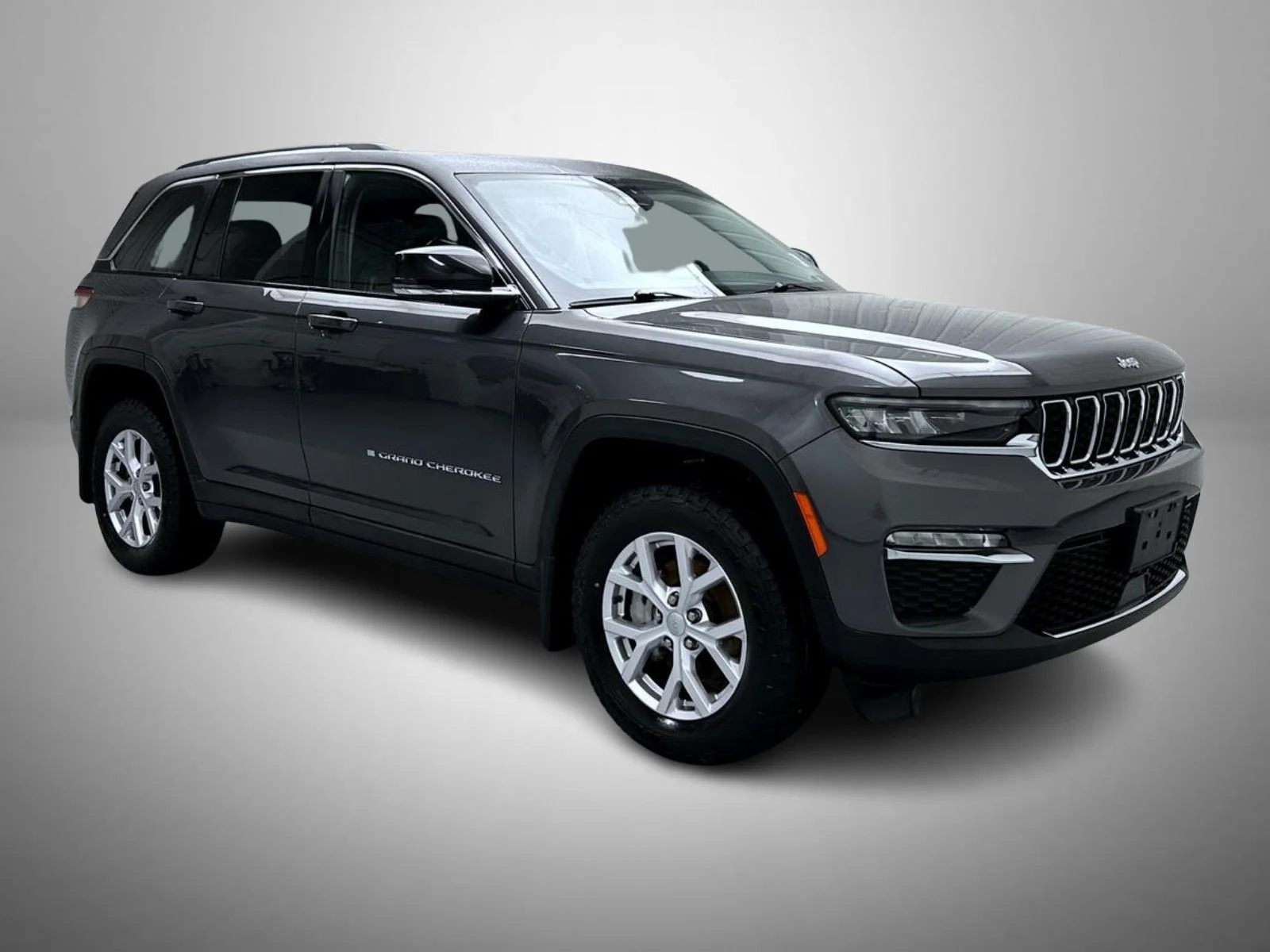 Used 2022 Gray Jeep Limited image 3