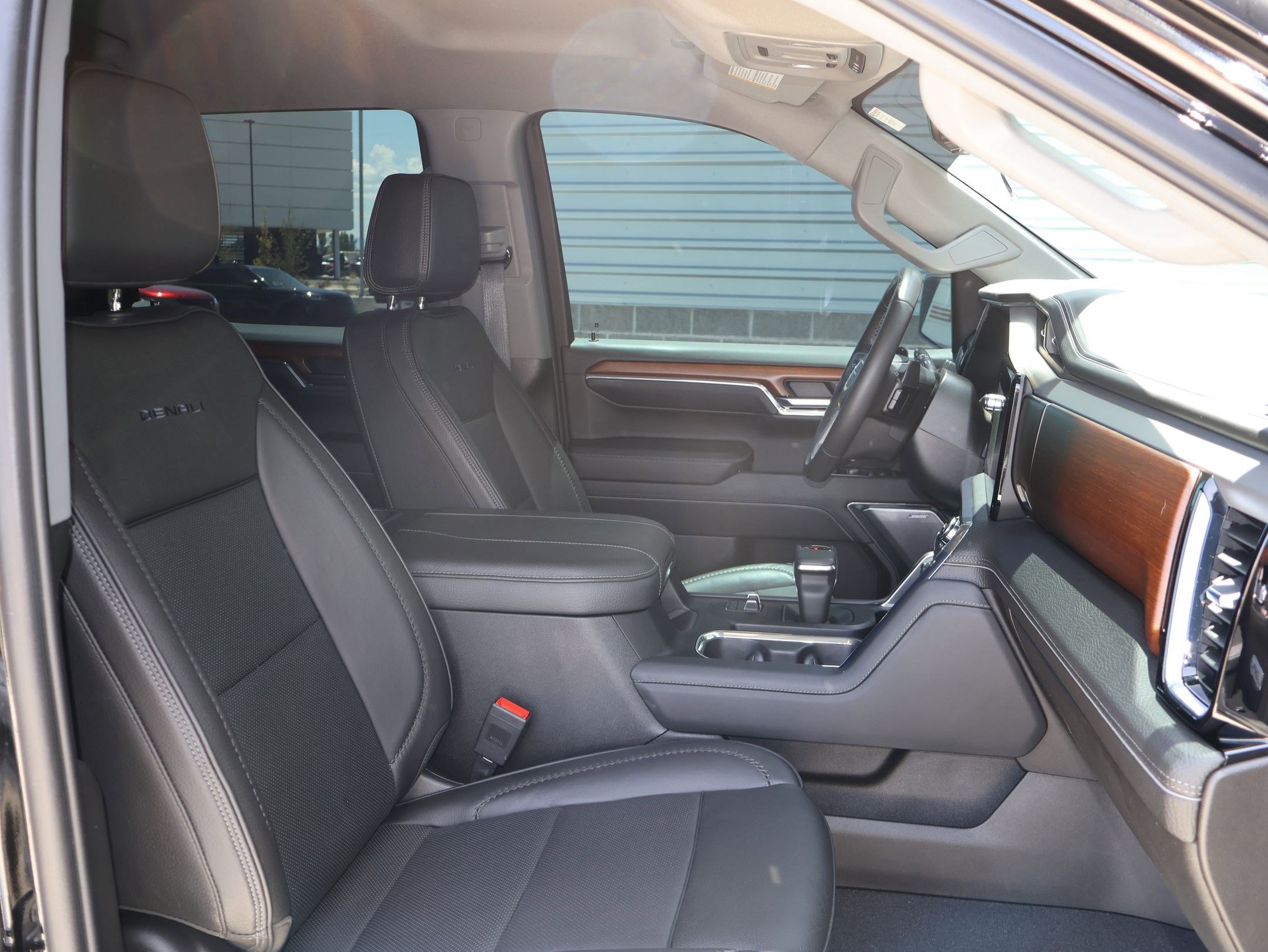 Used 2023 Onyx Black GMC Denali image 28