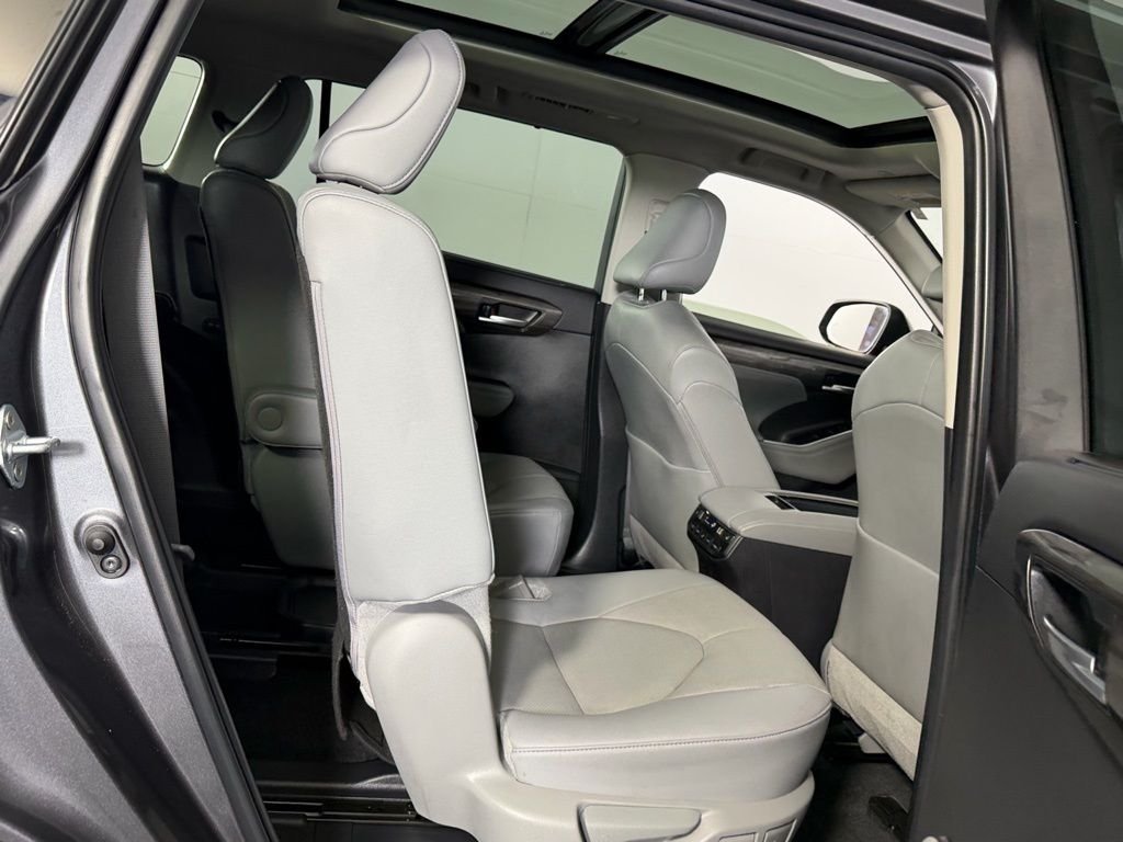 Used 2024 Magnetic Gray Metallic Toyota Platinum image 29