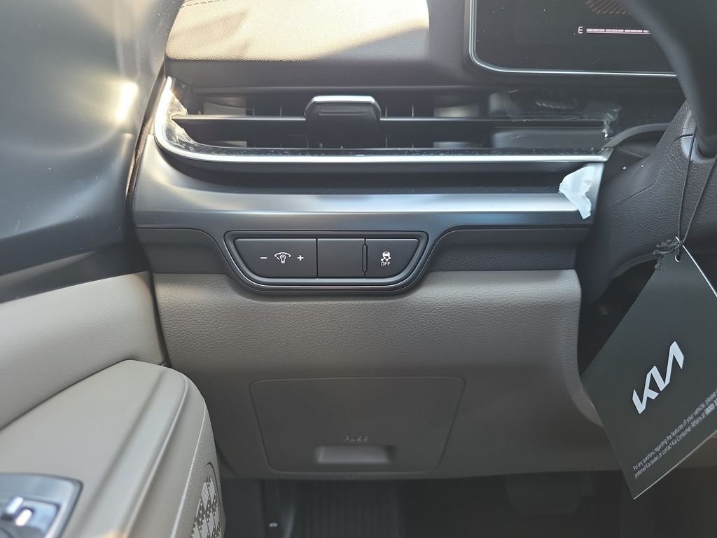 New 2026 Aurora Black Pearl Kia LXS image 19