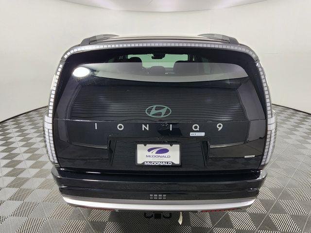 New 2026 Black Hyundai SEL image 4