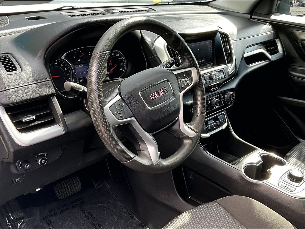 Used 2023 White GMC SLE image 12