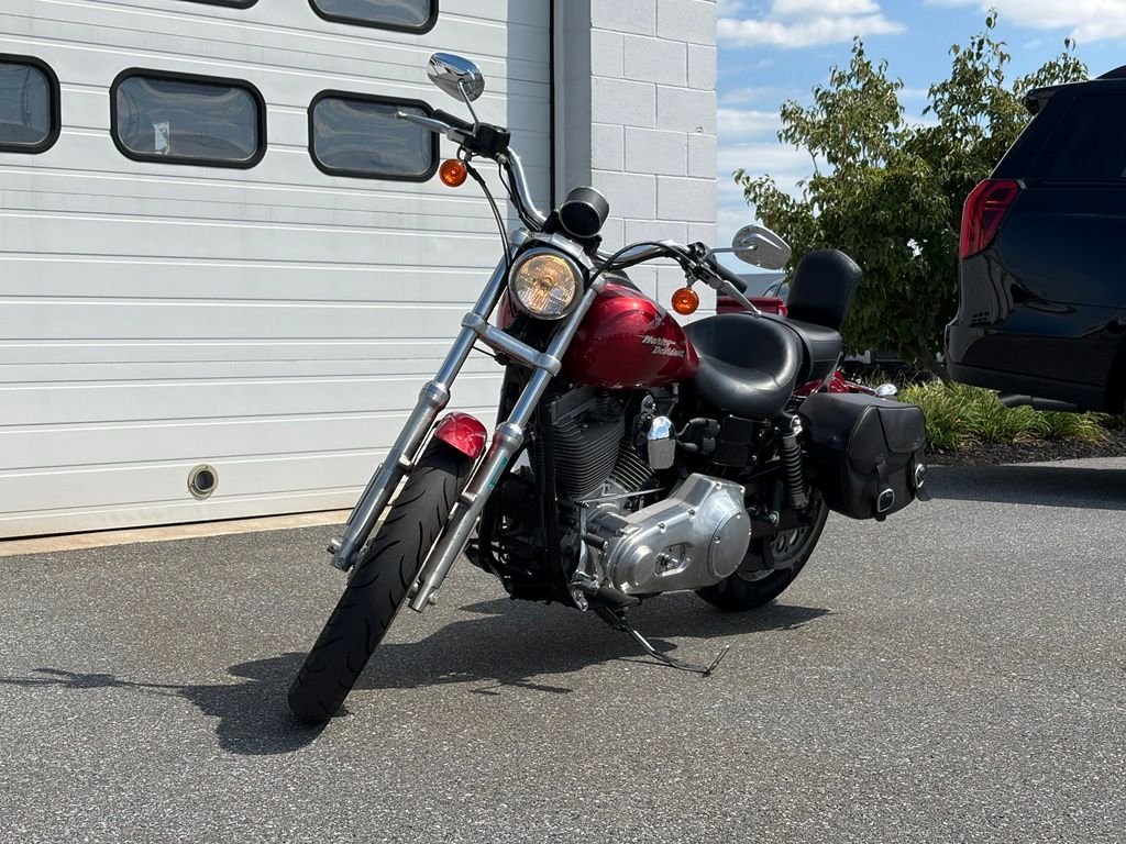 Used 2004 Red Harley-Davidson  image 2