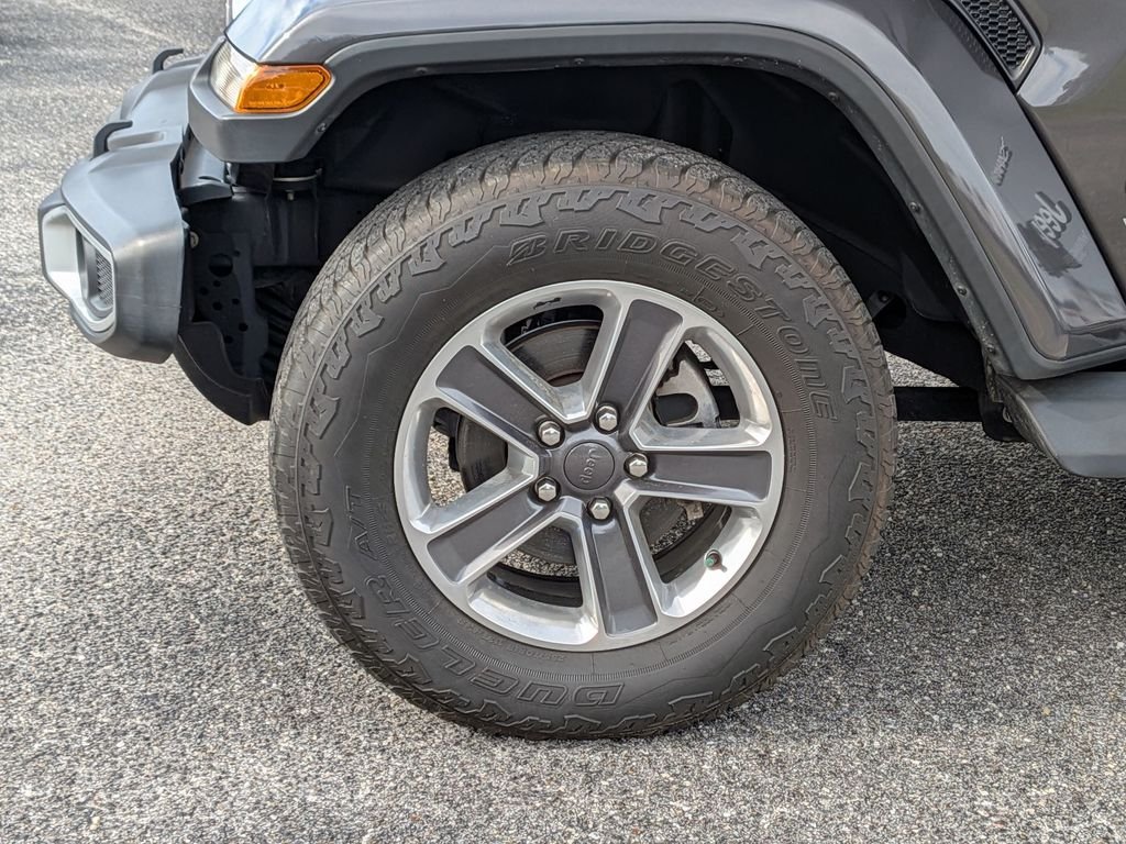 Used 2021 Gray Jeep Unlimited Sahara image 11