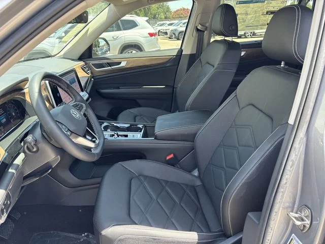 New 2026 Silver Volkswagen 2.0T SE w/Technology image 20