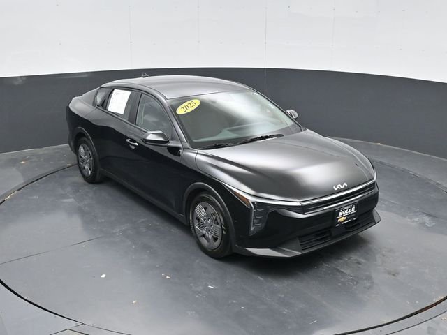 2025 Kia K4 LX AT's photo