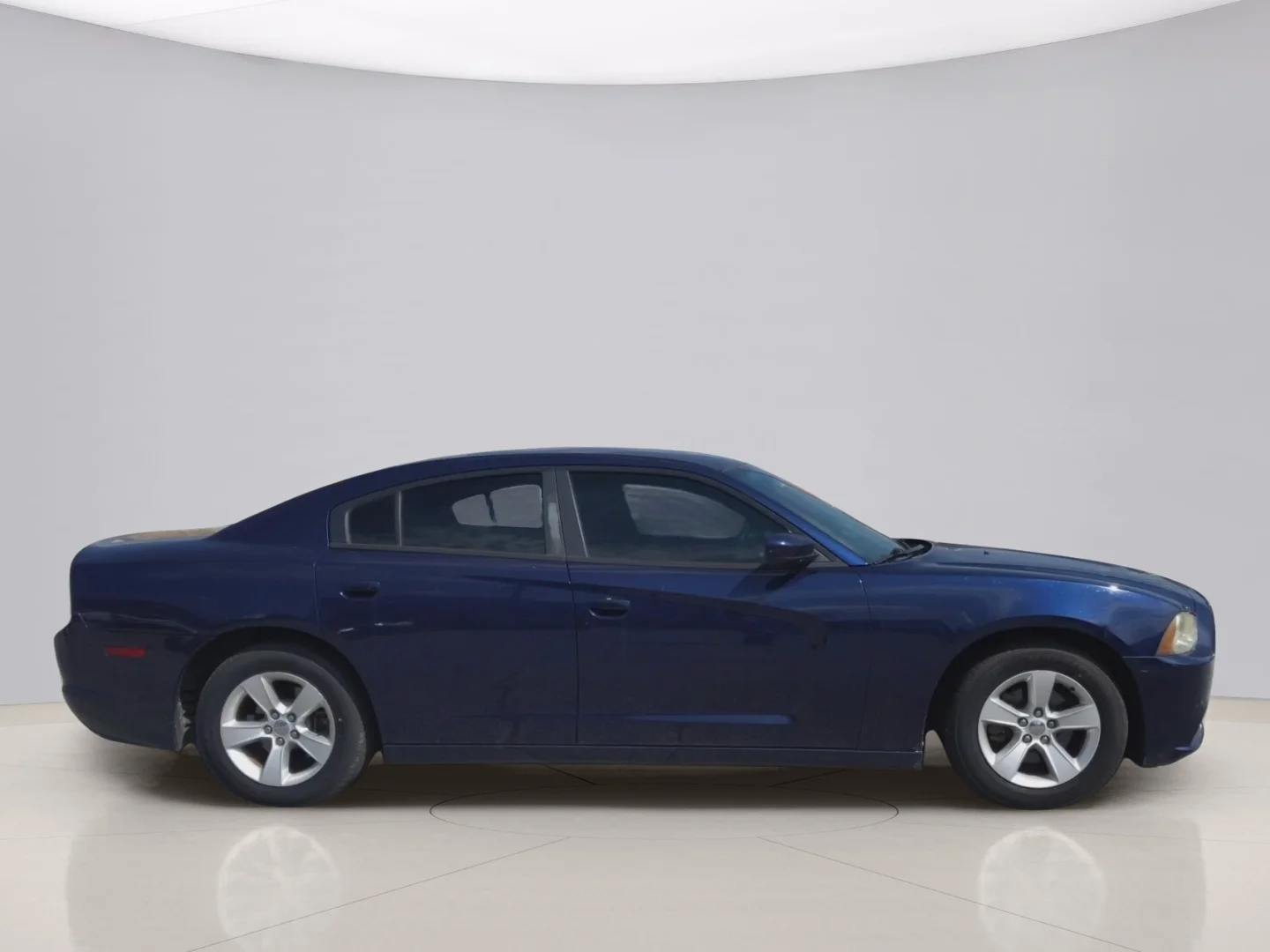 Used 2013 Blue Dodge SE image 6