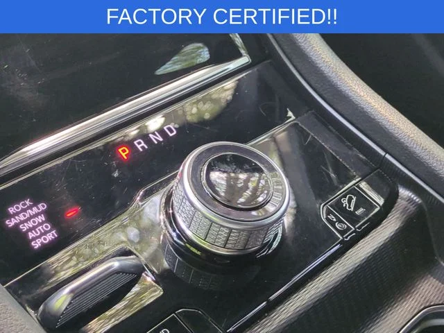 Used 2024 White Jeep 4xe image 28