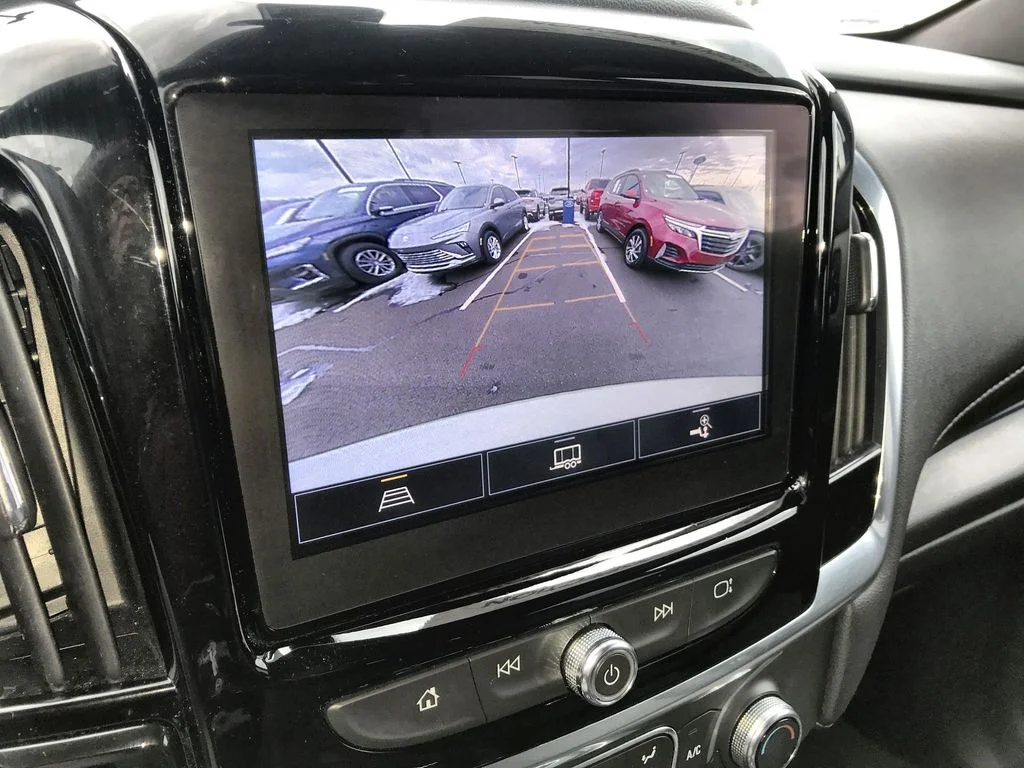 Used 2023 White Chevrolet LT image 17