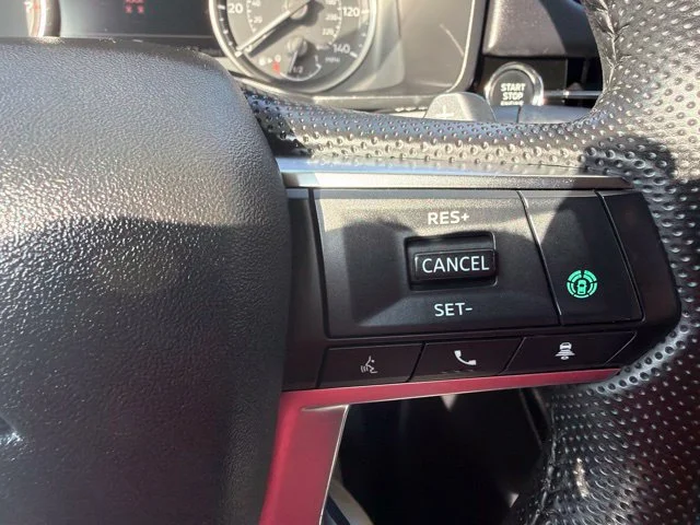 Used 2025 Silver Mitsubishi SE image 36