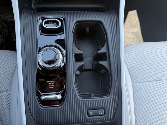 New 2026 Diamond Black Crystal Pearl-Coat Exterior Paint Jeep Limited image 19
