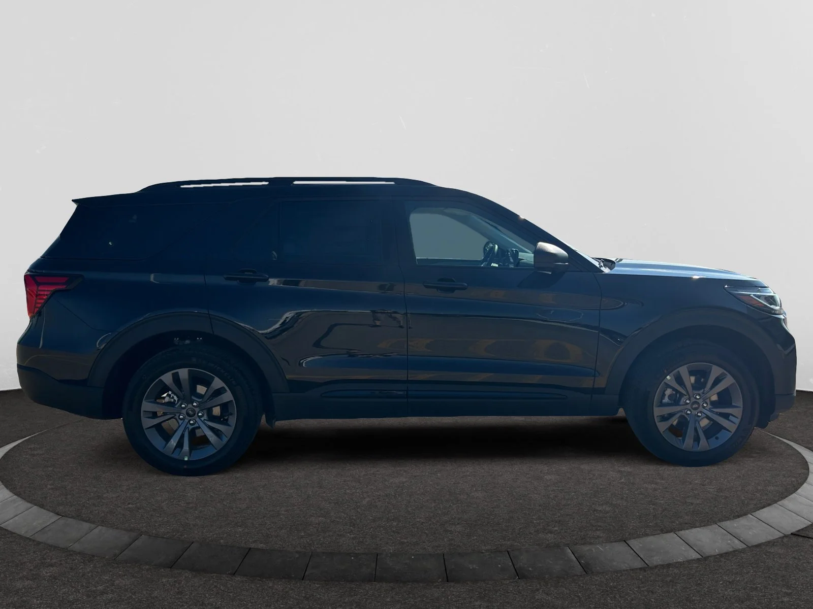 New 2026 Agate Black Metallic Ford Active w/200A Pkg image 6