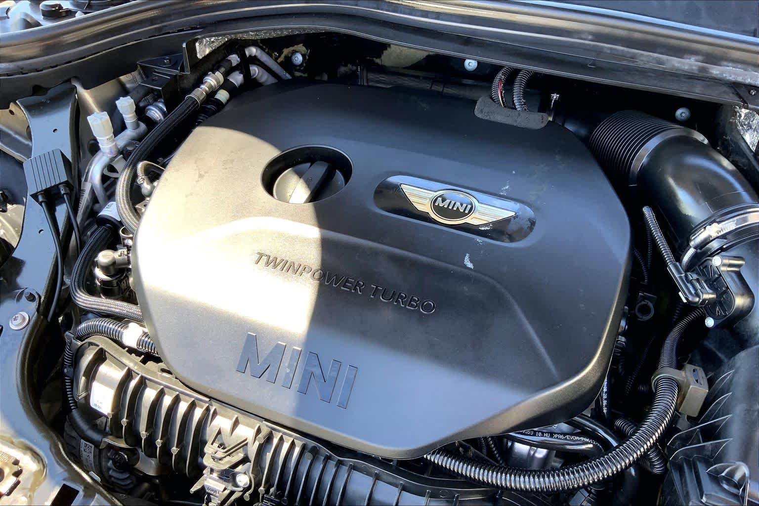 Used 2019 Melting Silver Metallic MINI Cooper S image 32