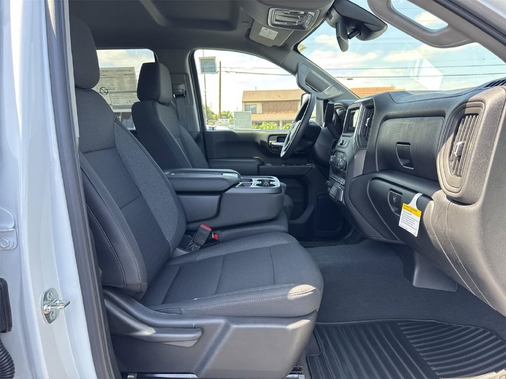 2026 Chevrolet Silverado 2500 HD Custom - Photo 31