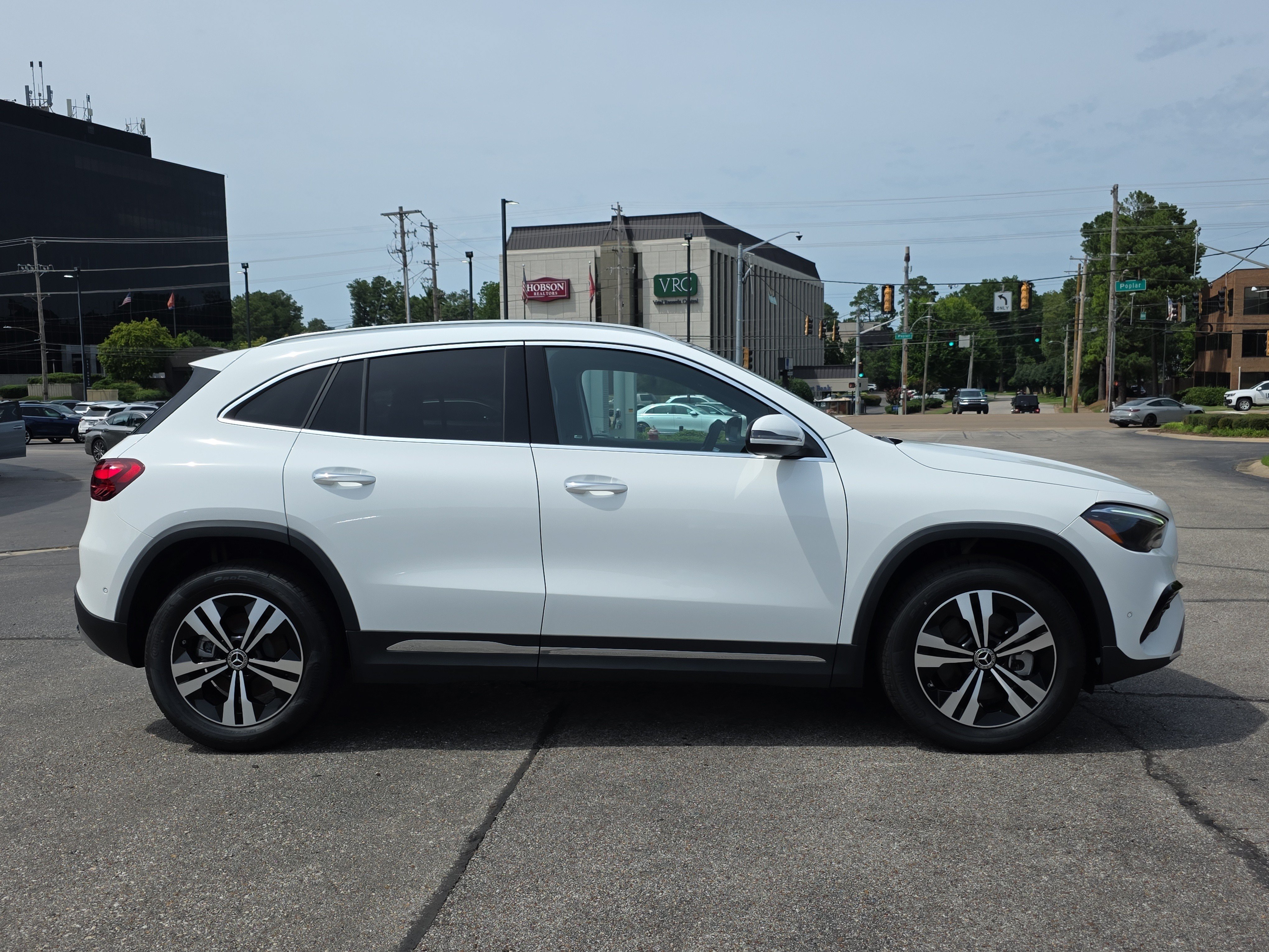 New 2026 Polar White Mercedes-Benz GLA 250 image 33