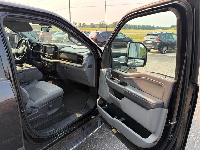 Used 2023 Black Metallic Ford XLT image 20