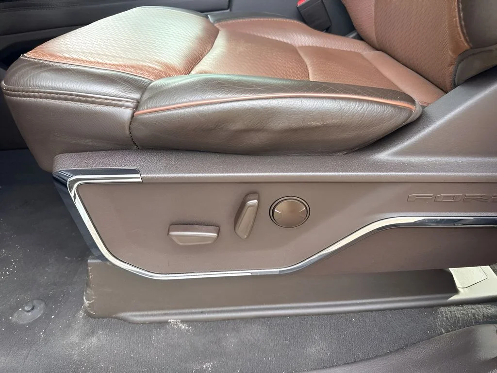 Used 2023  Ford King Ranch image 10
