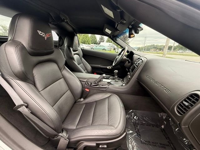 Used 2013 Silver Chevrolet Grand Sport image 24