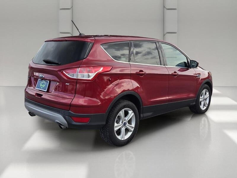 Used 2015 Ruby Red Metallic FORD FWD 4DR SE image 5
