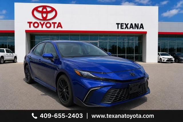 2025 Toyota Camry SE