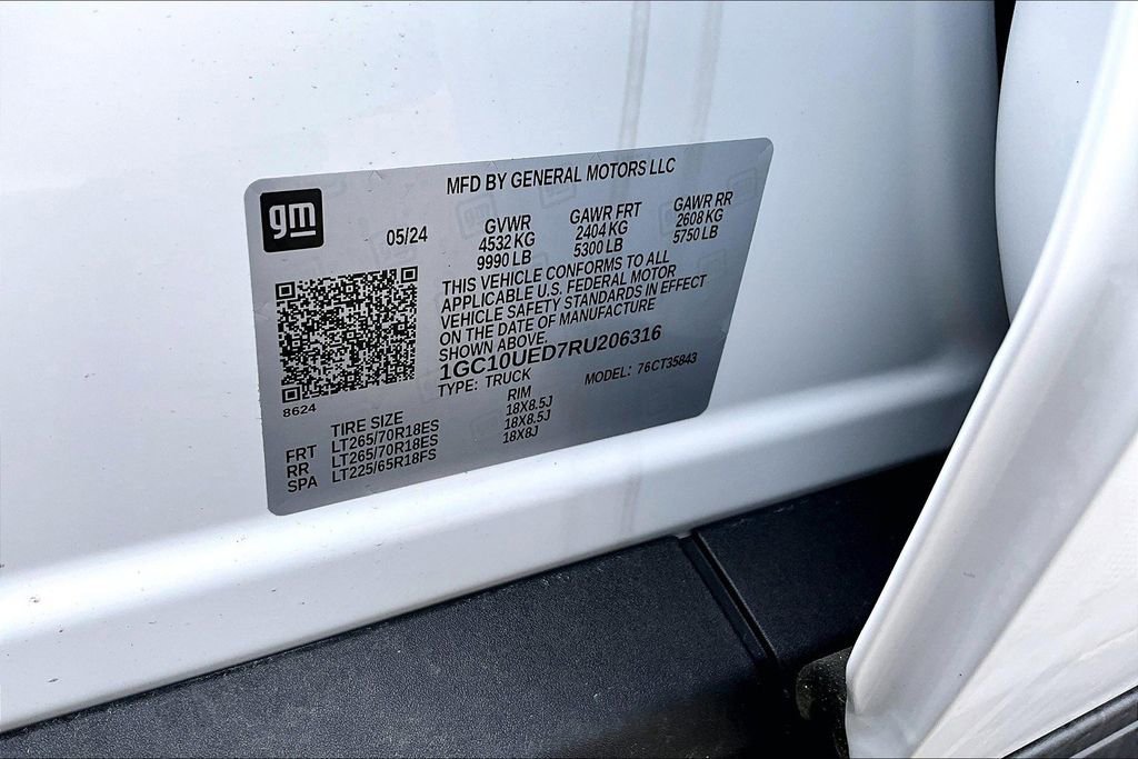 New 2024 GMC Sierra 3500HD Pro 4D Crew Cab