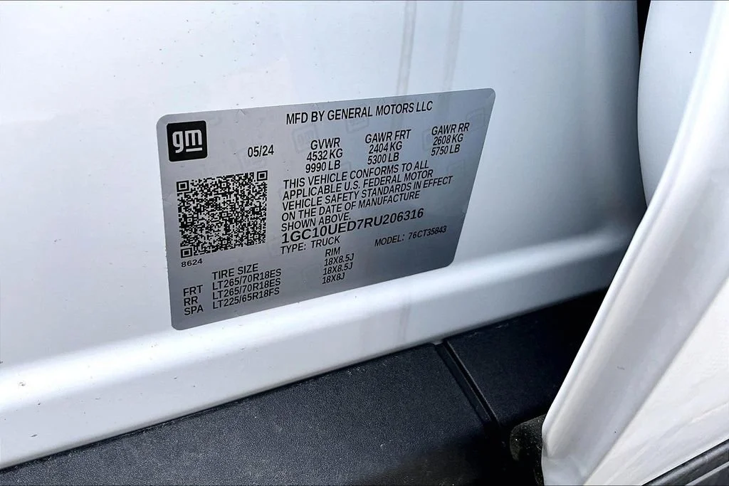 New 2024 GMC Sierra 3500HD Pro 4D Crew Cab