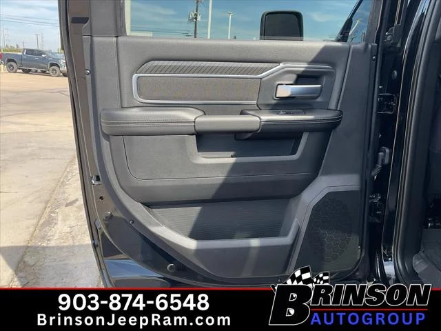 New 2026 Diamond Black Crystal Pearl-Coat Exterior Paint RAM LONE STAR image 6