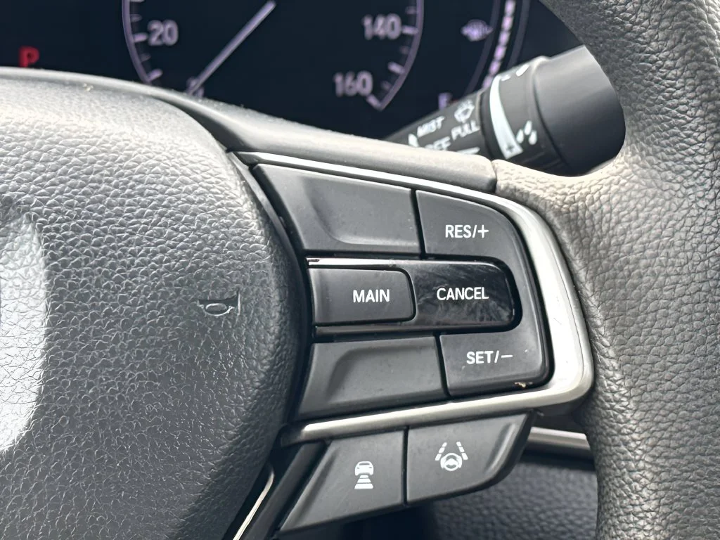 Used 2019  Honda EX image 17