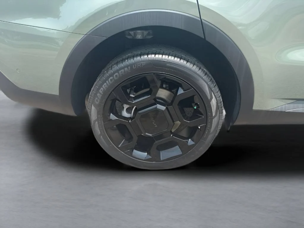 Used 2025  Kia X-Line SX image 37