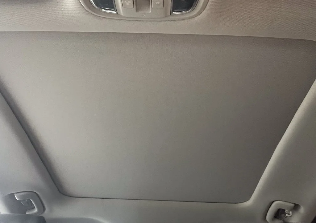 Used 2019 Red Kia S image 14