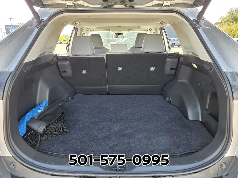 Used 2025 Silver Sky Metallic TOYOTA XLE PREMIUM FWD image 16