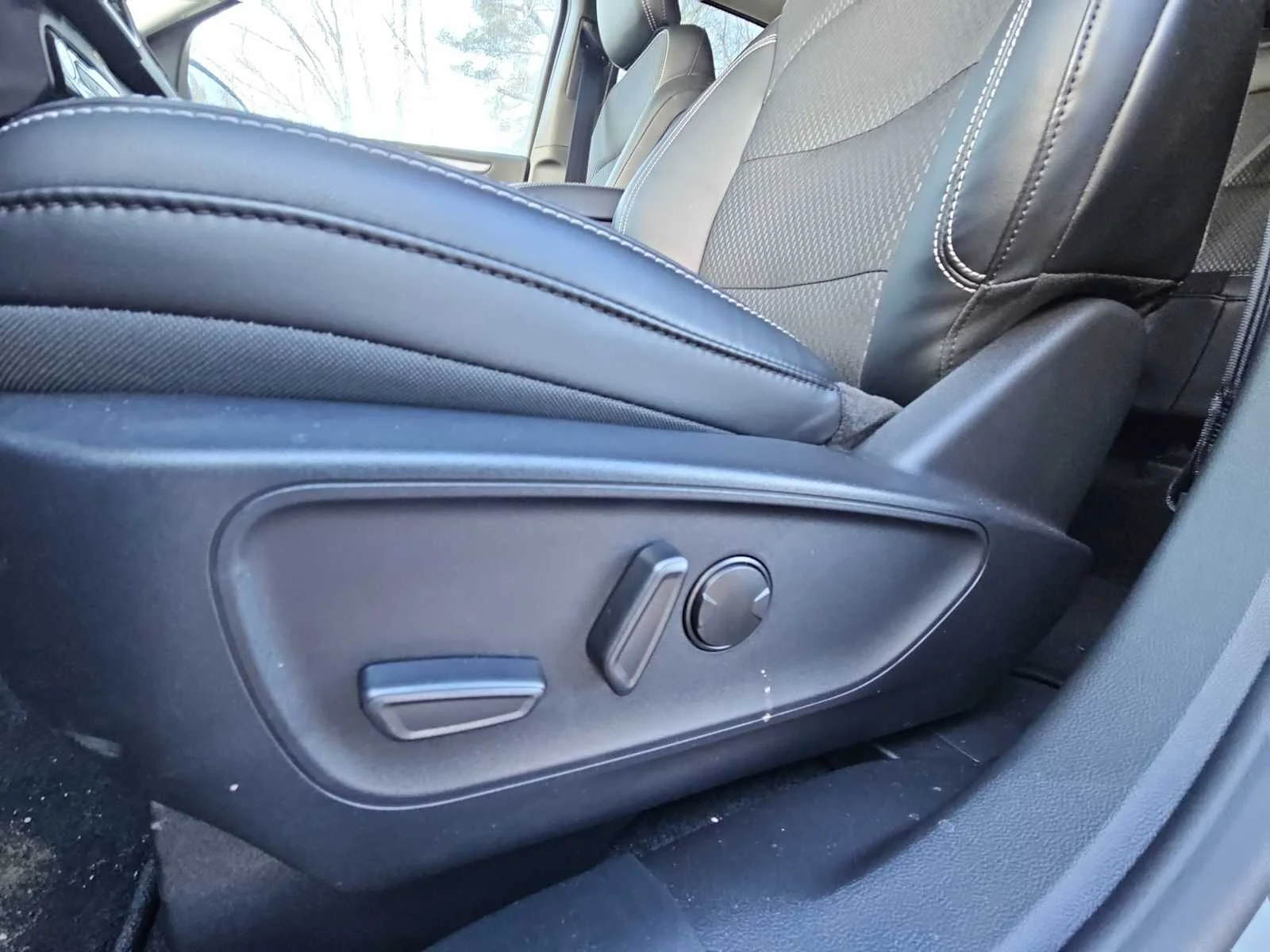2025 Ford Escape Plug-in hybrid PHEV - Photo 13