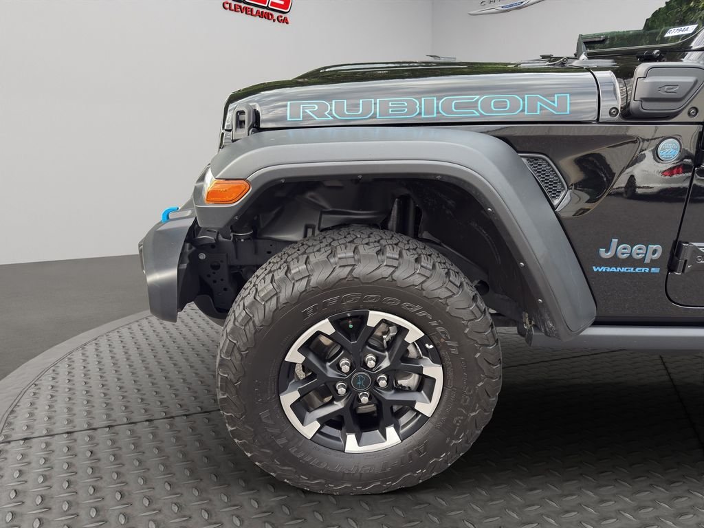 Used 2025 Black Clearcoat Jeep Rubicon image 15