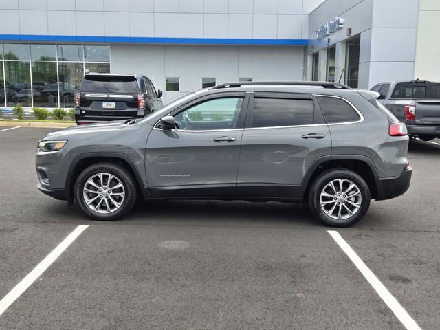 Used 2022 Gray Jeep Latitude Lux image 14
