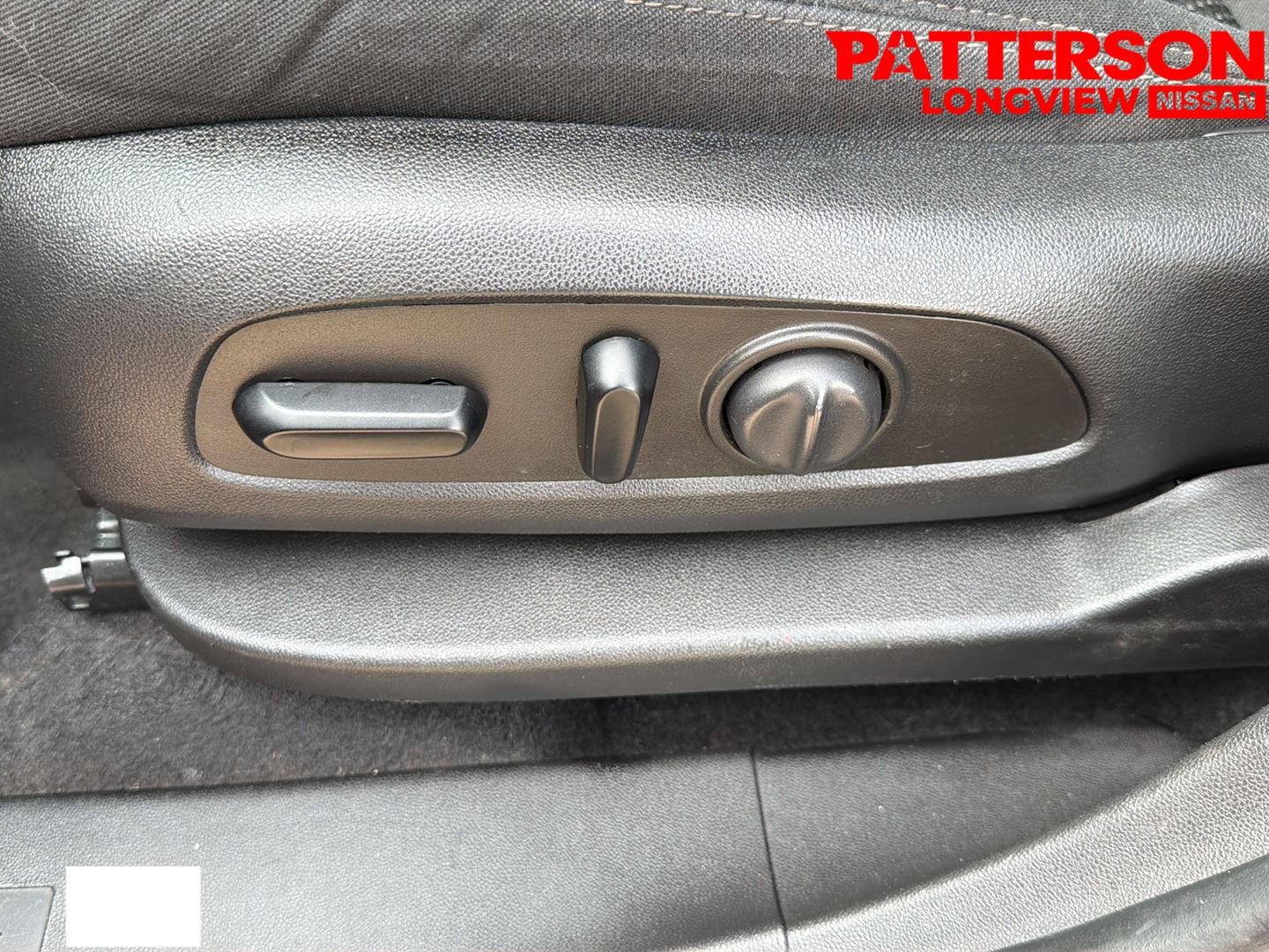 Used 2023 Volcanic Red Tintcoat GMC SLE image 18