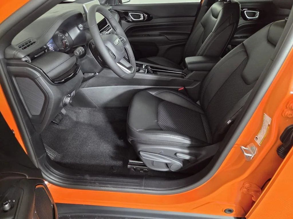 New 2026 Joose Exterior Paint Jeep Latitude Altitude image 11