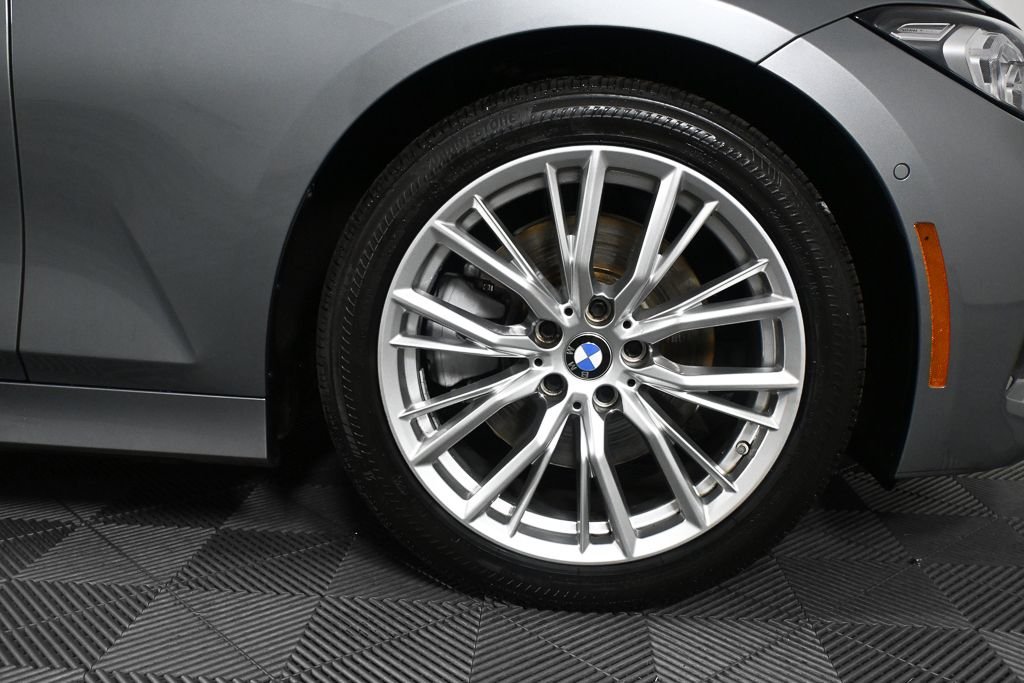 Used 2023 Gray BMW 330i image 32
