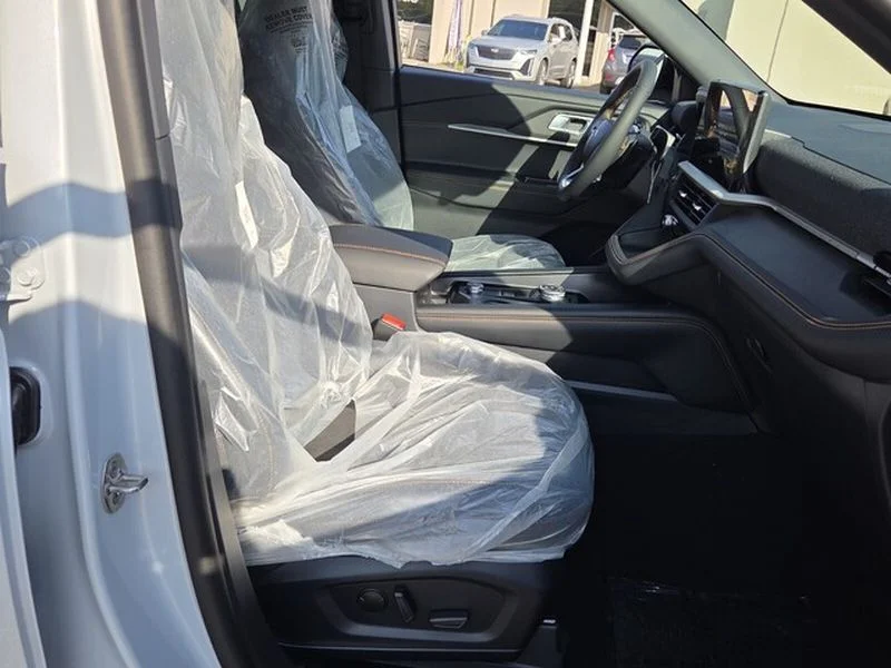 New 2026 Space White Metallic Ford Tremor® image 15