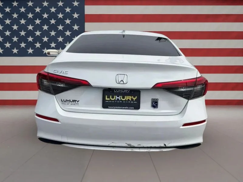 Used 2022 White Honda EX Sedan 4D image 4