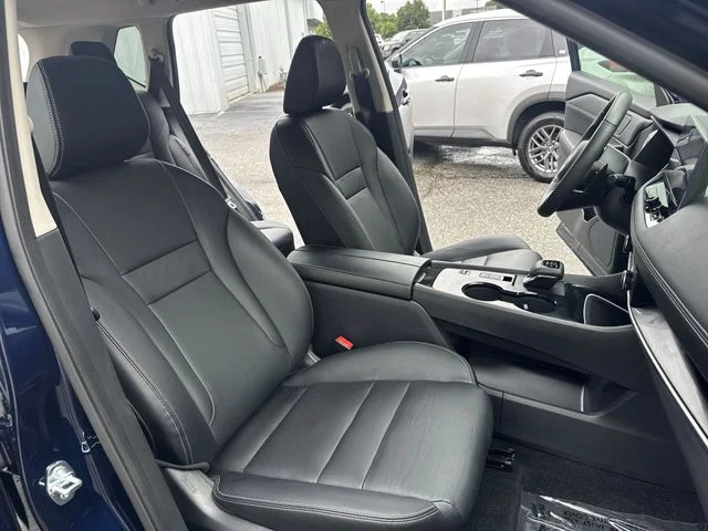 Used 2024 Blue Nissan SL image 10