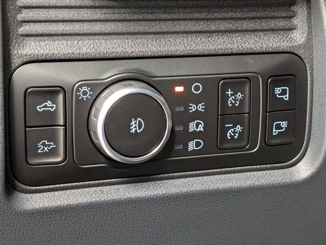 New 2026 Glacier Gray Metallic Tri-Coat Ford F-250® Lariat® image 51