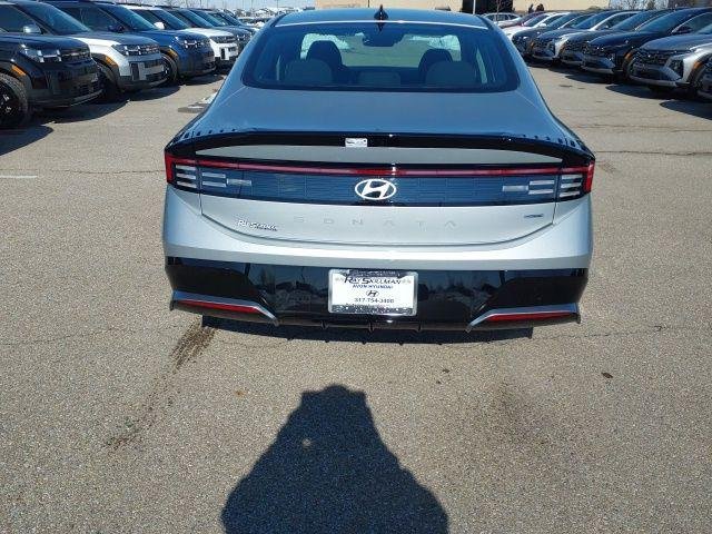 New 2026 Silver Hyundai SEL Sport image 7