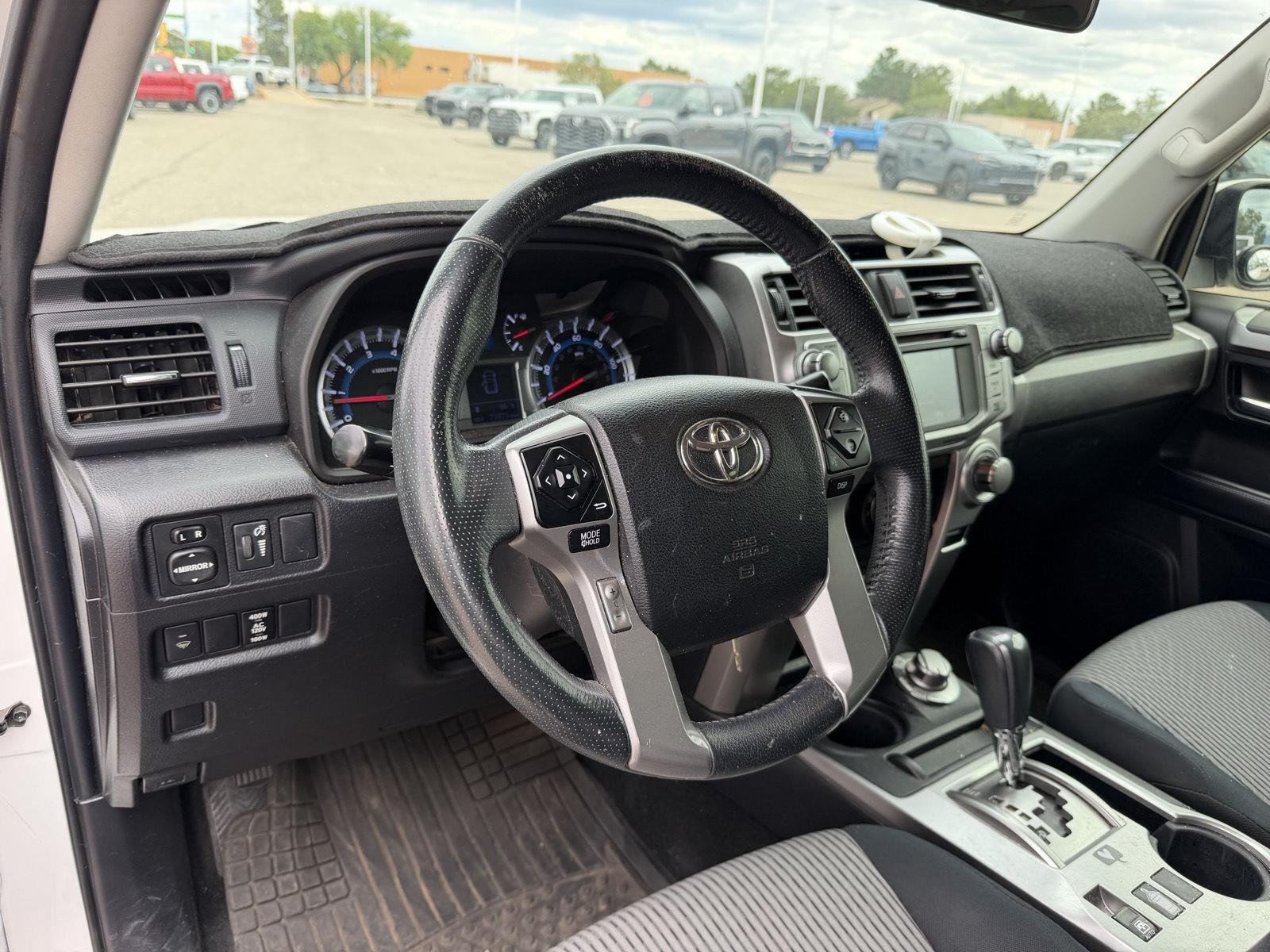 Used 2017 Super White Toyota SR5 image 29