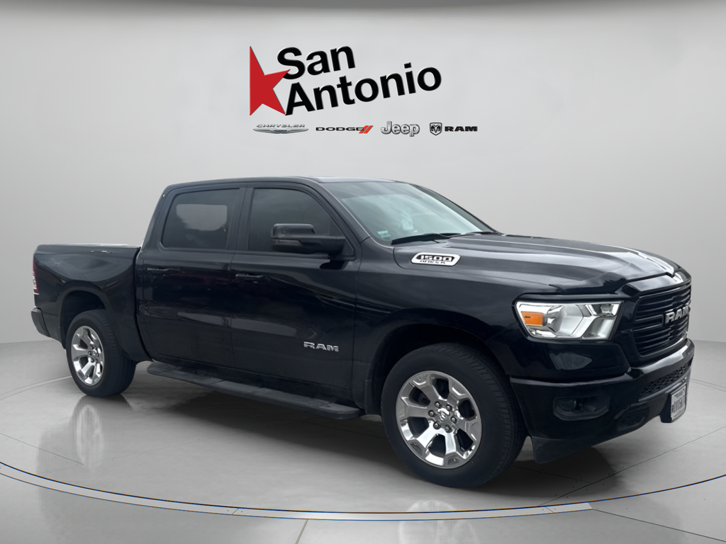2020 RAM 1500 Big Horn/Lone Star 4x4 Crew Cab 5'7's photo