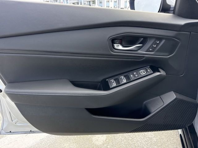 Used 2025 Silver Honda Touring image 13